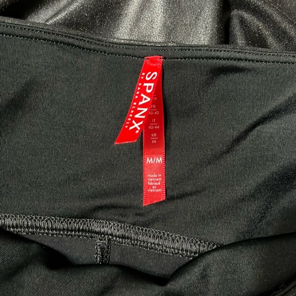 SPANX Faux Leather Leggings - Picture 4 of 8